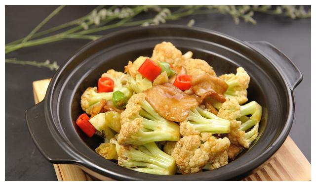 家常菜瓦片菜花、风味茄丁